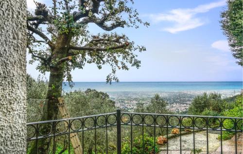 Capezzano Apartment | Gorgeous Apartment In Capezzano Monte