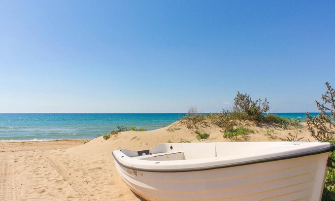 Palmi Apartment | Gorgeous apartment in Palmi with WiFi