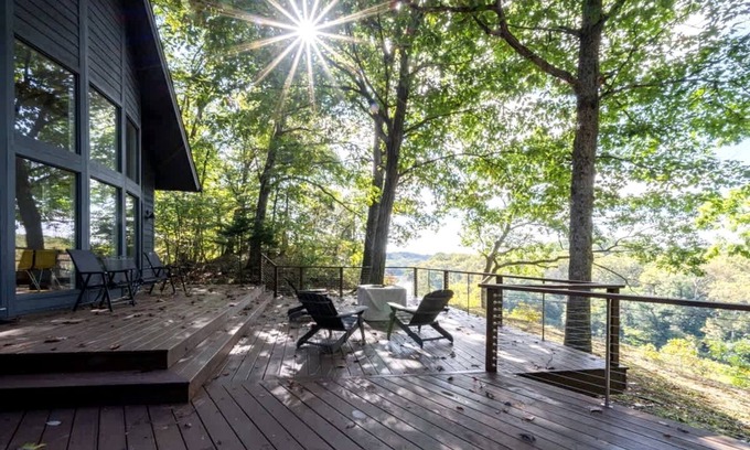 Shepherdstown Cabin | Gorgeous Cabin with Magnificent Views of the Potomac River in Shepherdstown, West Virginia