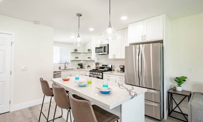 Bellflower House | Gorgeous & Comfy 3bd/2ba Ho · Gorgeous & Comfy 3bd/2ba Home By Disney/Beaches