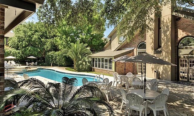 Allandale Condo | Gorgeous condo with great pool, massage chair!