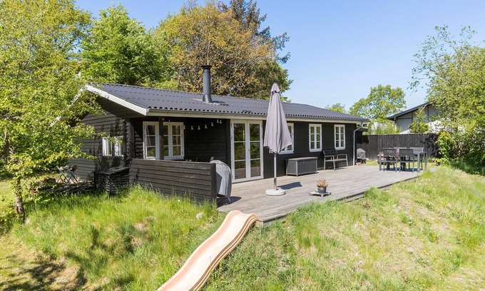 Bønnerup Strand House | Gorgeous home in Glesborg with WiFi