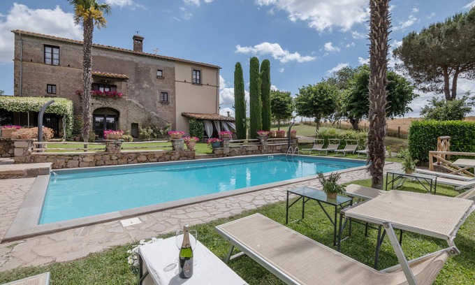 Vitorchiano House | Gorgeous home in Vitorchiano VT