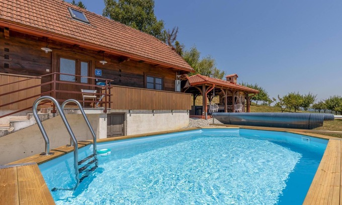 Ozalj House | Gorgeous home in Jaskovo