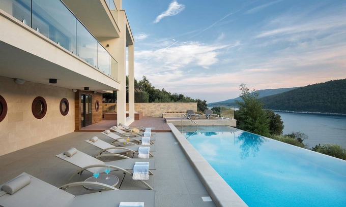 Duga Luka House | Gorgeous home in Labin with sauna