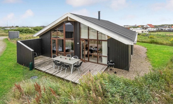 Thorsminde House | Gorgeous home in Ulfborg with WiFi