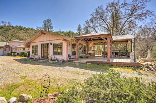 Oakhurst House | Gorgeous Oakhurst Retreat with Swimming Hole!