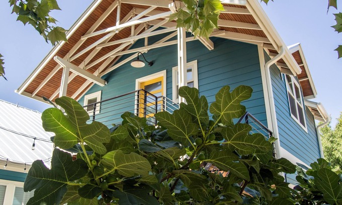 Mueller Apartment | Gorgeous, one-bedroom garage apartment in a quiet neighborhood