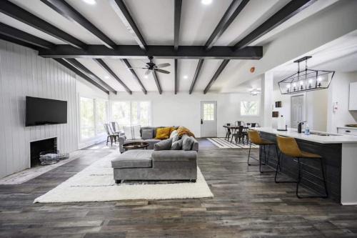 Winchester House | Gorgeous Renovated Home With Large & Private Lot