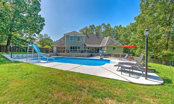 Rogers House | Gorgeous Rogers, Bentonville Home with Pool HotTub& Huge Yard
