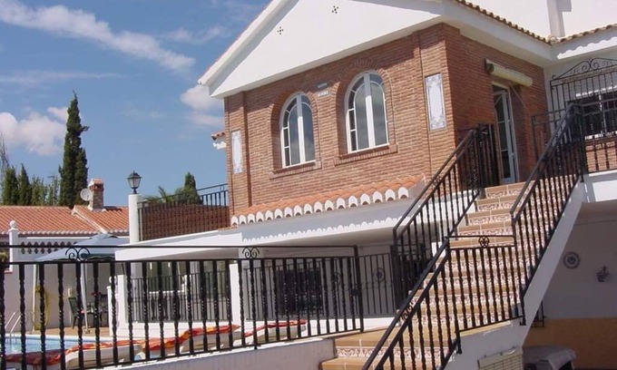 Padul Villa | Gorgeous Spanish Villa perfect for Sun or Snow