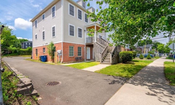 Fair Haven Apartment | Gorgeous Waterfront 2:1 - 2 houses in 1 building.