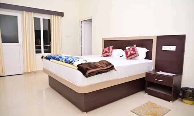 Varanasi Hotel | Goroomgo Nath Palace Varanasi