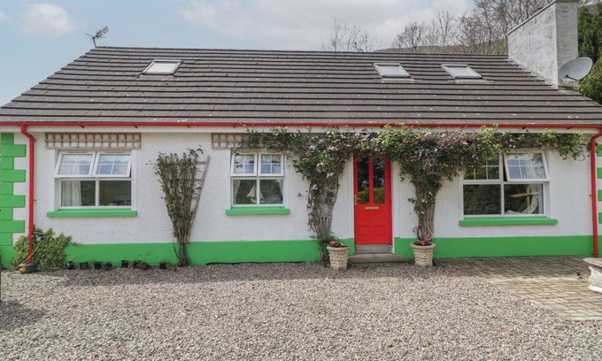 Glenariff House | GORTIN COTTAGE, family friendly, with open fire in Glenariff