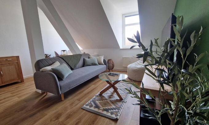 Borna-Heinersdorf Apartment | Grüne Oase am Küchwald
