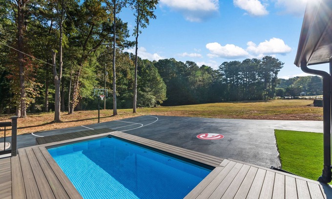 Mableton House | Graceland *Pool & Spa Farmhouse Miniature Horse*