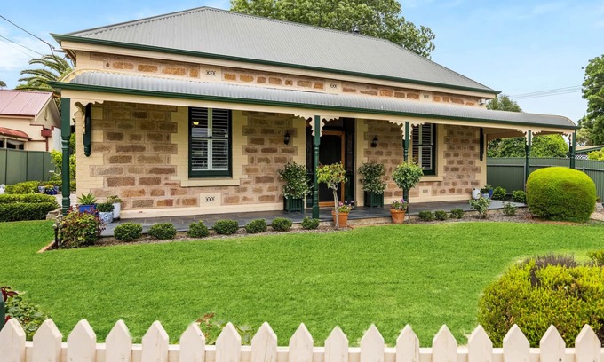 Mount Barker House | "GraciaDeDios" Beautifully renovated 1910 Cottage