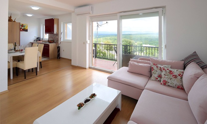 Salatic Apartment | Grand apartment Luka