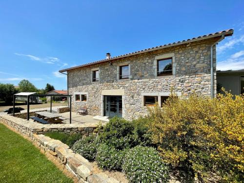 Boisset House | Grand gîte cosy avec terrasse, jardin et jeux à Boisset, proche villages médiévaux et loisirs nature - FR-1-582-246