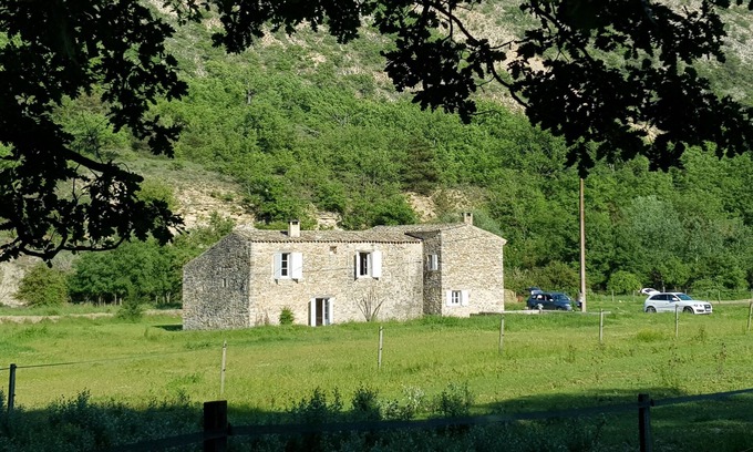 Revest-des-Brousses House | Grand gite le moulin de roche in the luberon.