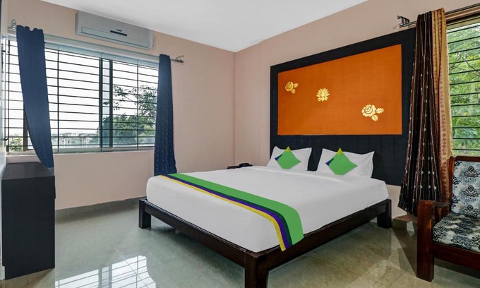 Gundlupet Hotel | GRAND JP INN Near 2 km from Gundlupet bus stand
