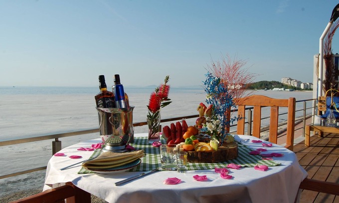 Cinarcik Hotel | Grand Koru Otel Beach