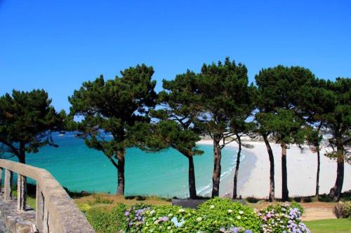 Trevou-Treguignec Apartment | Grand LARGE FACE A LA PLAGE TRESTEL