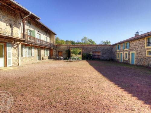 Lure House | Grande Maison Authentique avec Jardin Privé, Terrasse et VTT - Hébergement pour 15 Personnes - FR-1-496-109