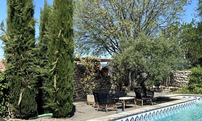 Goult House | Grande Maison Familiale Avec Piscine Dans le Coeur du Village de Goult