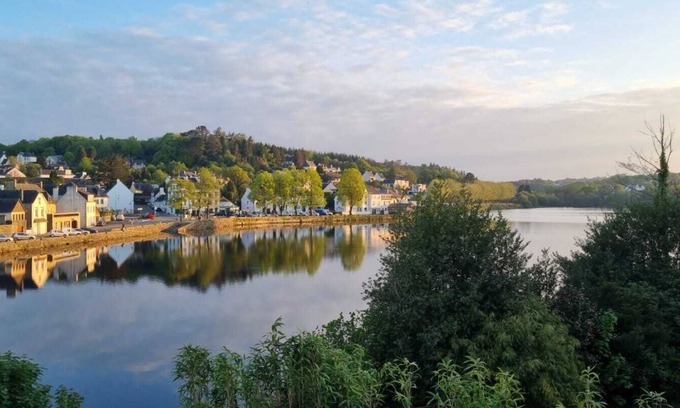 Huelgoat House | Grande Maison Rénovée des Années Trente, vue Imprenable sur le lac et la Forêt