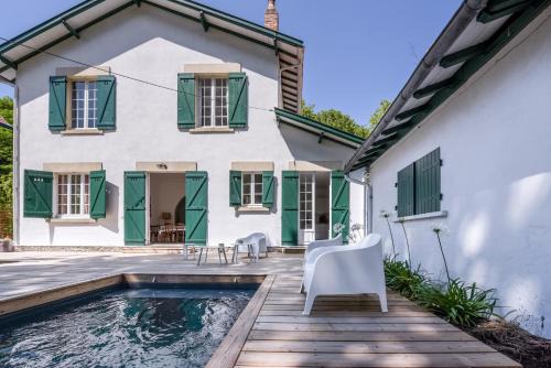 Arcachon Villa | Grande villa - 50m plage - piscine - proche centre gare - parking