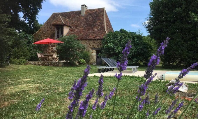 Rouffignac-Saint-Cernin-de-Reilhac House | Grange périgourdine restaurée au calme