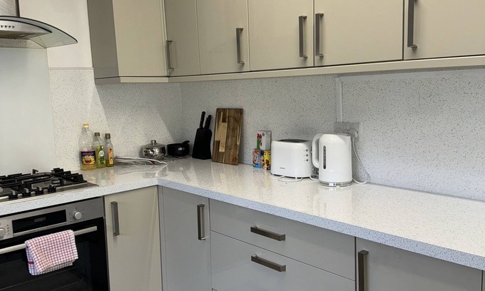 Grangetown House | Grangetown Stylish 3Bed House.