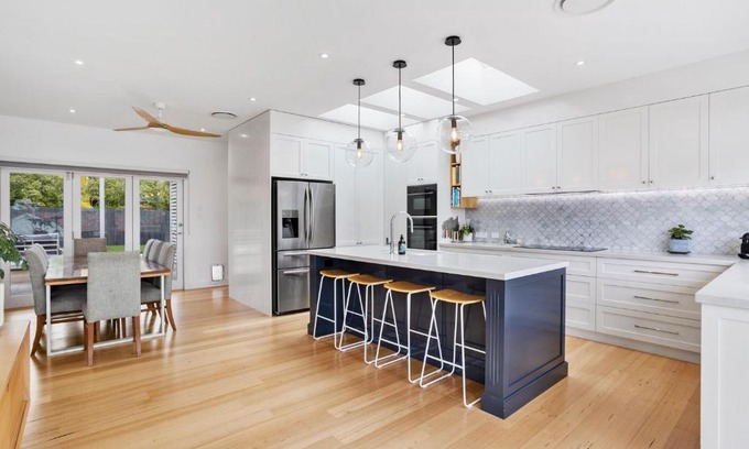 Geilston Bay House | Granville House - Hamptons style