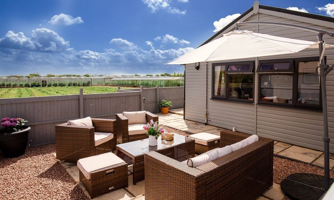Pitchcombe Cottage | Gras Lodge, Middle Littleton - sleeps 4 guests in 2 bedrooms