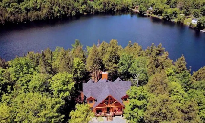 Harrington Cottage | Great Bear - Lake & Spa