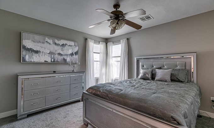 Rhodes Ranch House | Great location, close to the strip, shopping and restaurants,