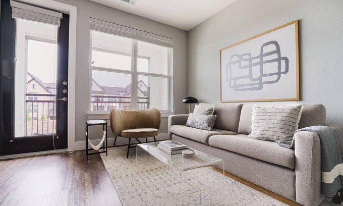 McNeil Apartment | Great Lost Plains 1BR w/Parking, Gym, Pool & W/D, by Blueground