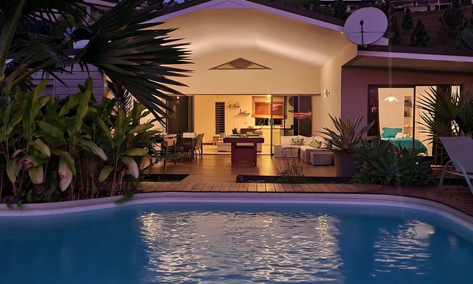 Punaauia House | Great pool villa with very high speed Wifi, air conditioning, billiards!