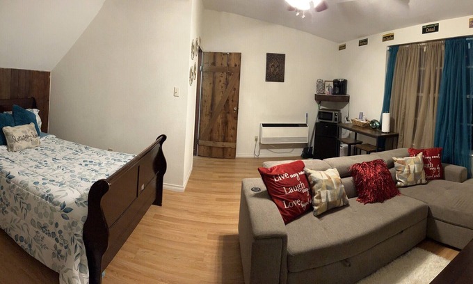 Chalmette Apartment | GREAT STUDIO SUITE...above garage suite over looking pool