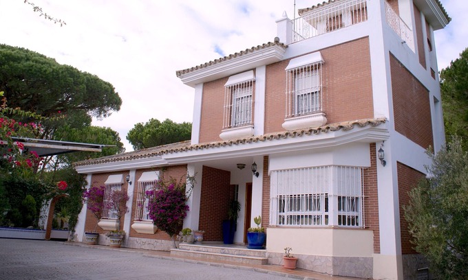 Cabo Roche Villa | GREAT VILLA 10 minutes walking from the beach, free Wifi, sat TV,