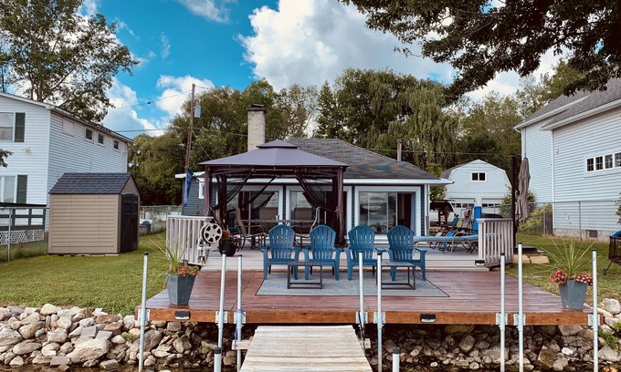 Auburn Cottage | Great Year-Round Rental Cottage Finger Lakes Owasco Lake, NY - Smiling Moon