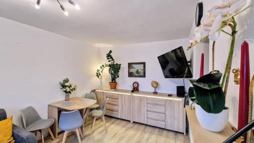 Baluty Apartment | Green&Cozy Teofilow District