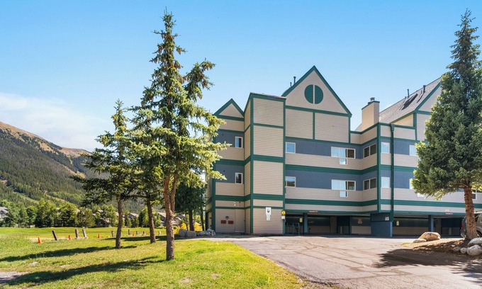 East Village at Copper Apartment | Greens at Copper #315 By Summit County Mountain Retreats