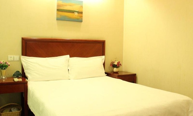 Yiyang County Hotel | GreenTree Alliance JiangXi ShangRao YiYang County ZhiMin Aveune YingBin Avenue Hotel