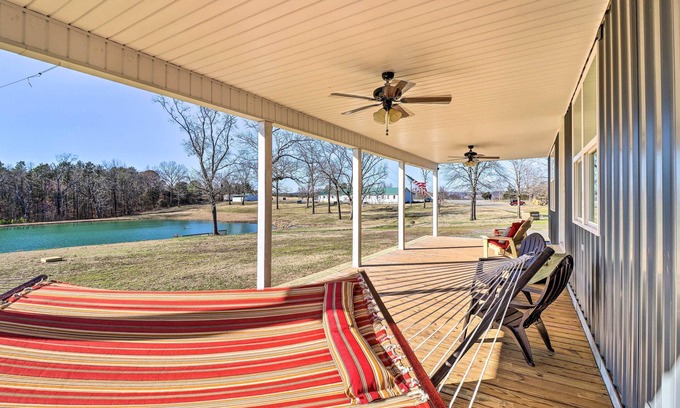 Greers Ferry House | Greers Ferry Retreat w/ Deck & Stocked Pond!
