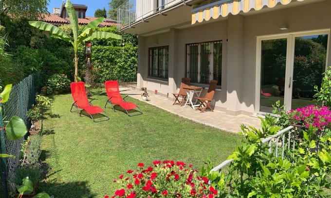 Gardone Riviera Apartment | Grethel - Theater Home, a few steps from the beach of Gardone Riviera