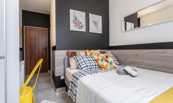 Radojewo Hostel | Grey Poznań Pokój z łazienką , Darmowy parking, Zameldowanie Bezobsługowe