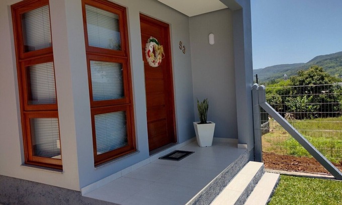 Tres Coroas House | Greyhouse pool house close to Gramado and the Buddhist Temple