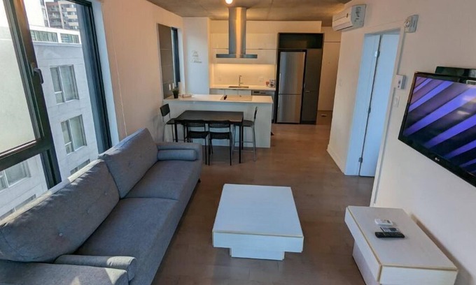 Pointe-Saint-Charles Condo | GRIFFINTOWN 1 Bedroom Condo Furnished all inclusive